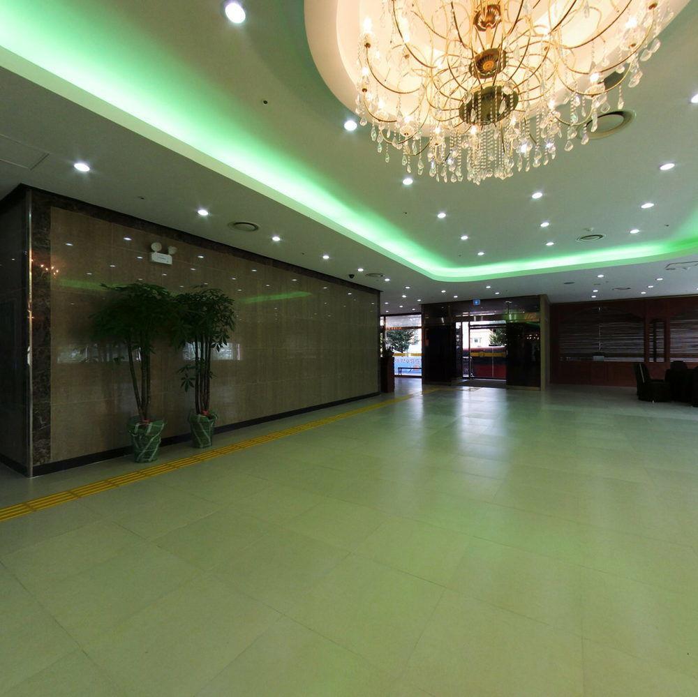 Uijeongbu Tourist Hotel Екстериор снимка